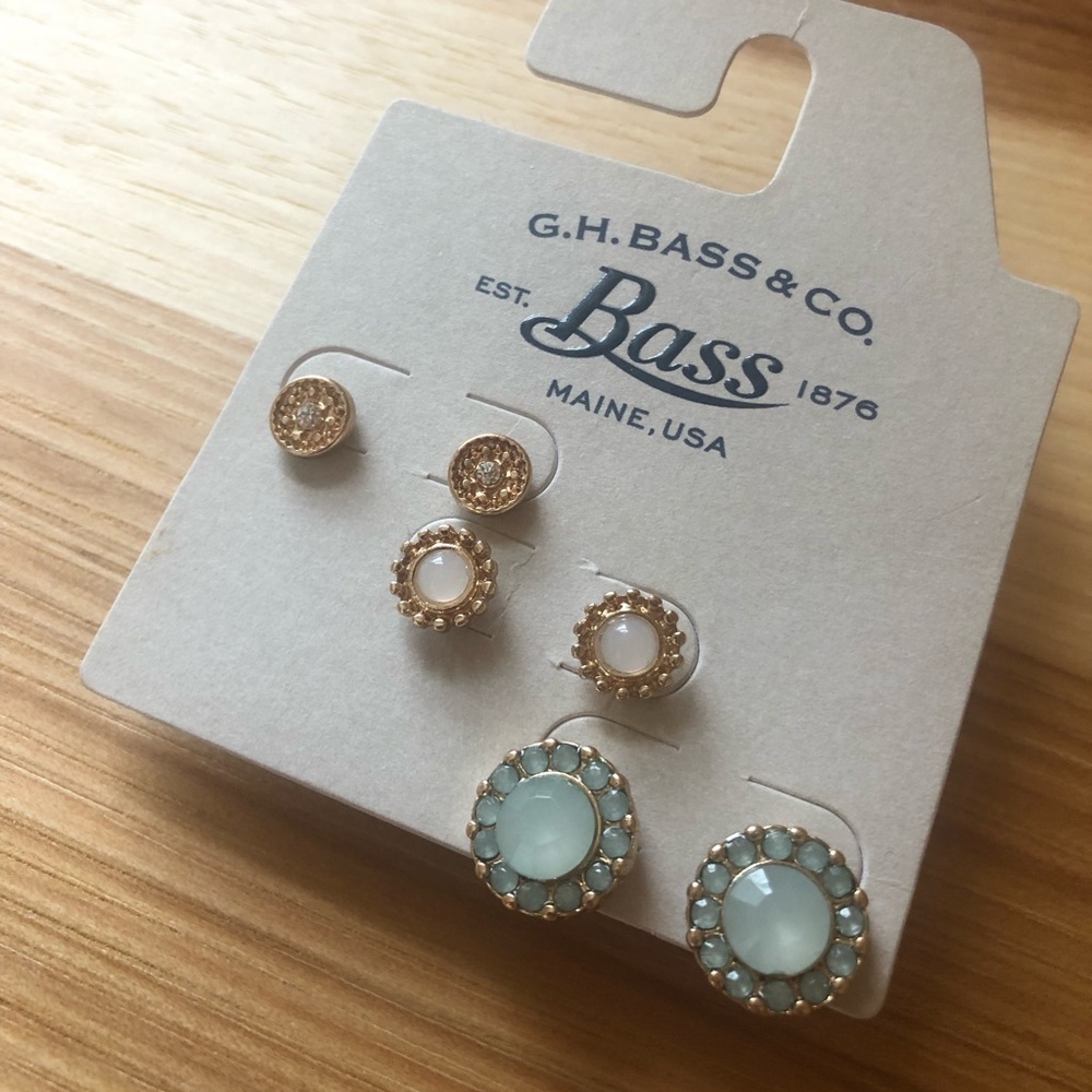 Set of 3 stud earrings